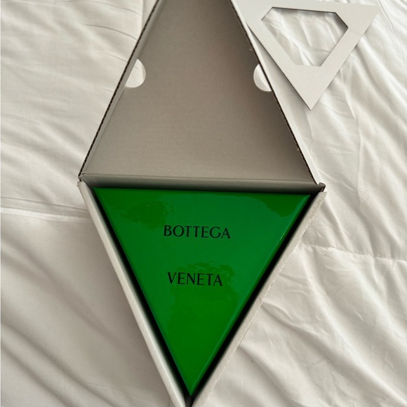 Bottega Veneta Monkey Cufflinks - Picture 6 of 6